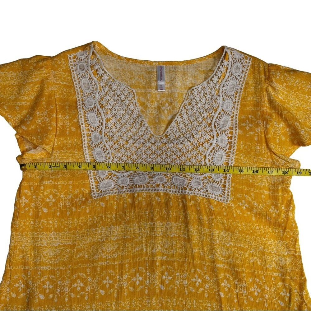 Xhilaration Yellow White Floral Short Sleeves Top Shirt Crochet on Front NWOT - Picture 9 of 13